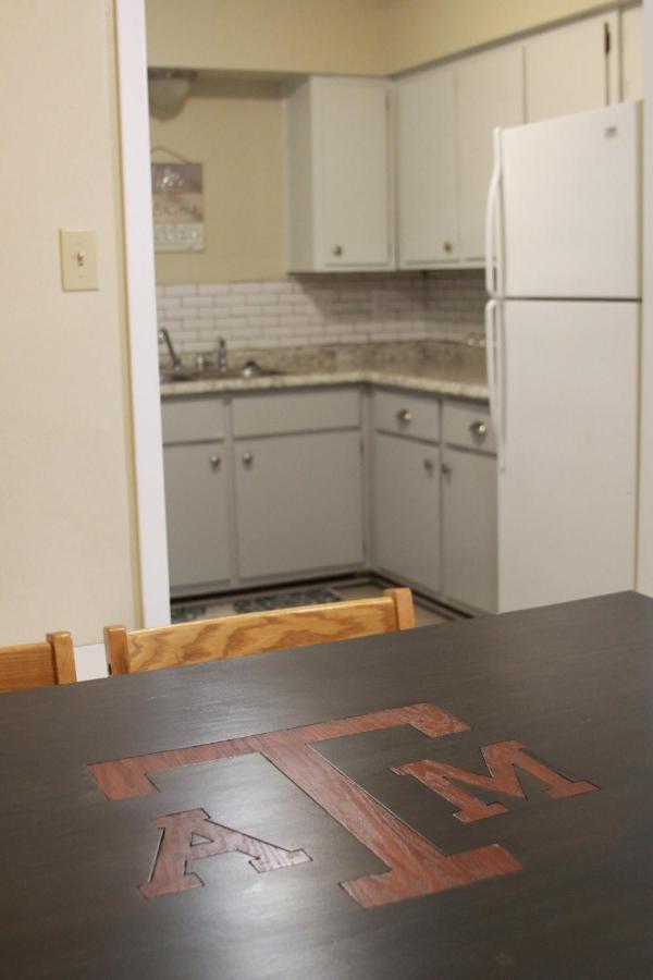 Cool & Comfy Condo! Family Friendly! College Station Kültér fotó